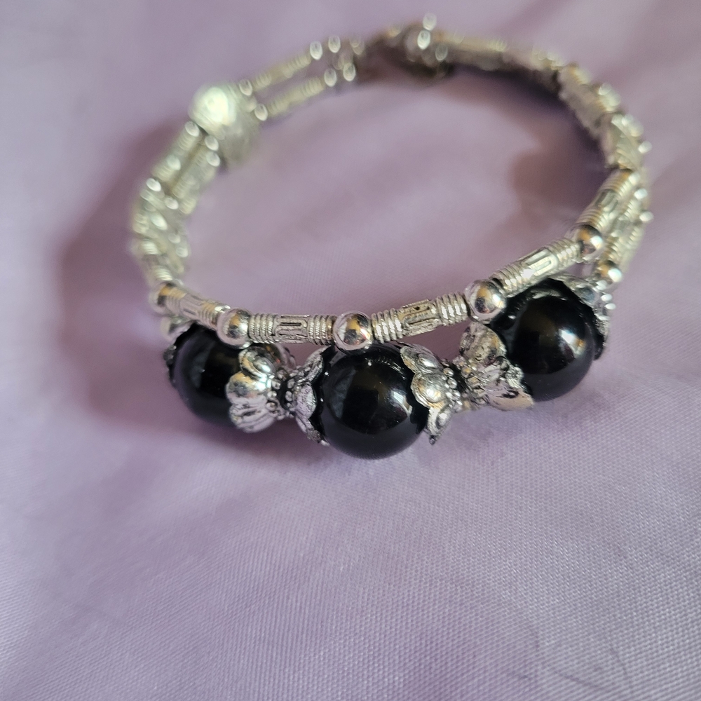 Elegant Silver and Black Beaded Bracelet